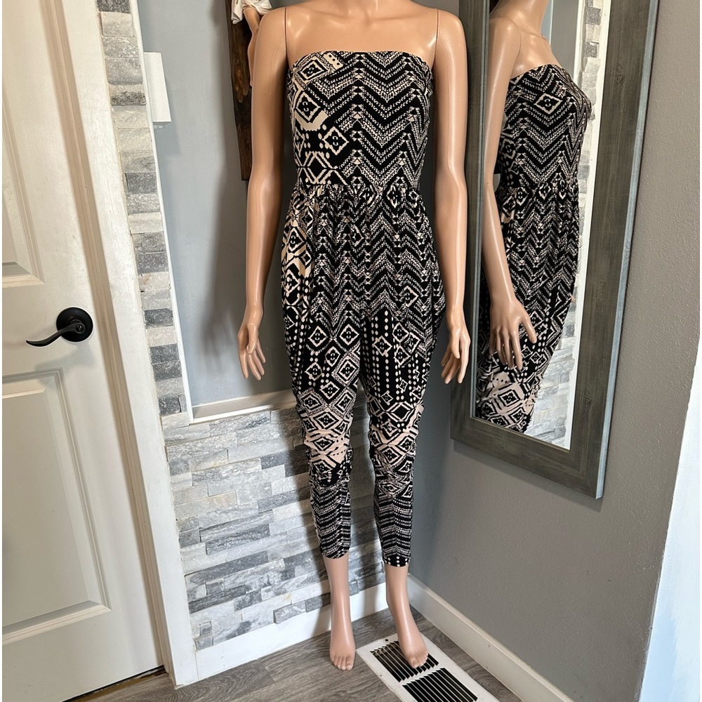 Papaya Strapless Jumpsuit  Size - S (Fabric stretches) Color - Black & Nude.